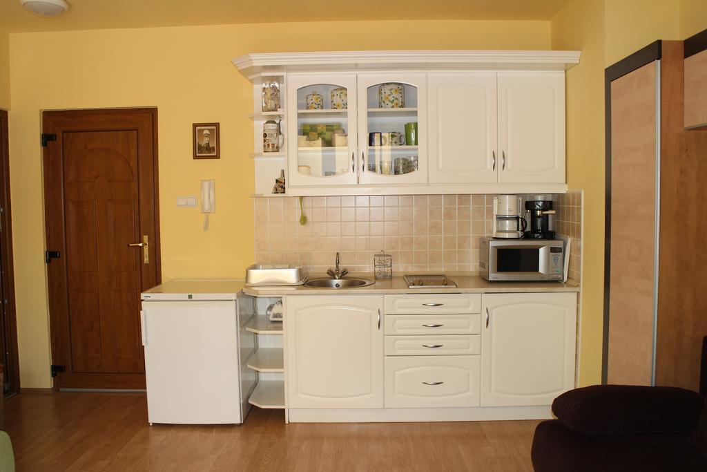 Mandarin Wellness Apartman Siófok Habitación foto